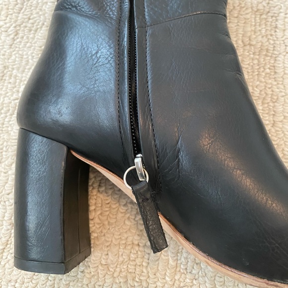 Black leather COS ankle boots - size 37 (7) - Picture 12 of 15
